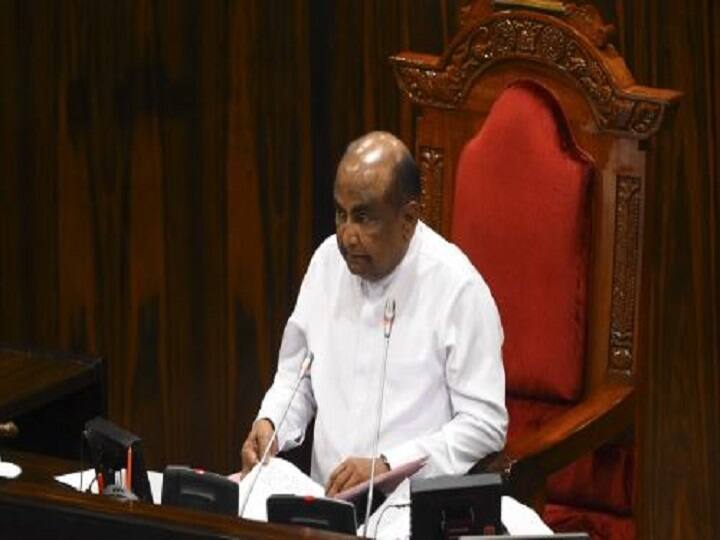 sri lankan speaker cautions against taking the photograph of voting ballot paper Sri Lanka Presidential Election: வாக்குச்சீட்டைப் படம் எடுத்தால் 7 வருடங்கள் சபைக்கு வரத் தடை.! இலங்கை சபாநாயகர் எச்சரிக்கை