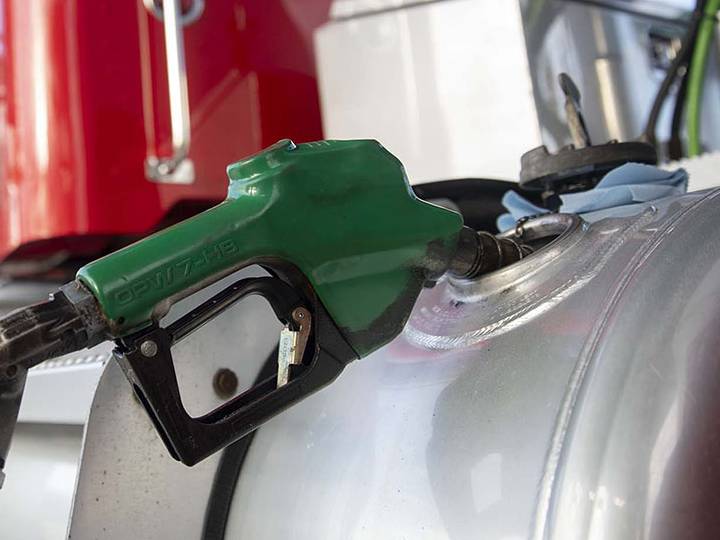 Petrol, Diesel Price: 2 மாதங்கள் ஆகியும் மாறாத பெட்ரோல், டீசல் விலை ...இன்றைய நிலவரம்!