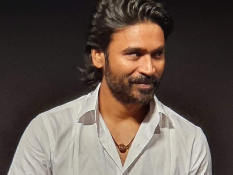 Dhanush Traditional Attire The Gray Man Promotions Mumbai Russo Brothers wish to work with Dhanush multiple projects Dhanush Gray Man: வேட்டி சட்டையில் வந்த தனுஷ்.. பரபரக்கும்  ‘தி கிரே மேன்’ புரமோஷன்.. வைரல் போட்டோஸ்..!