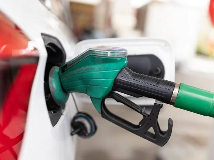 petrol and diesel price chennai on 20th july 2022 Petrol, Diesel Price: 2 மாதங்கள் ஆகியும் மாறாத பெட்ரோல், டீசல் விலை ...இன்றைய நிலவரம்!