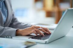 Work From Home New Rules: સરકારે કયા કર્મચારીઓ માટે લાગુ કર્યો વર્ક ફ્રોમ હોમનો નવો નિયમ, કેટલા કર્મચારીઓ ઘરેથી કામ કરી શકશે