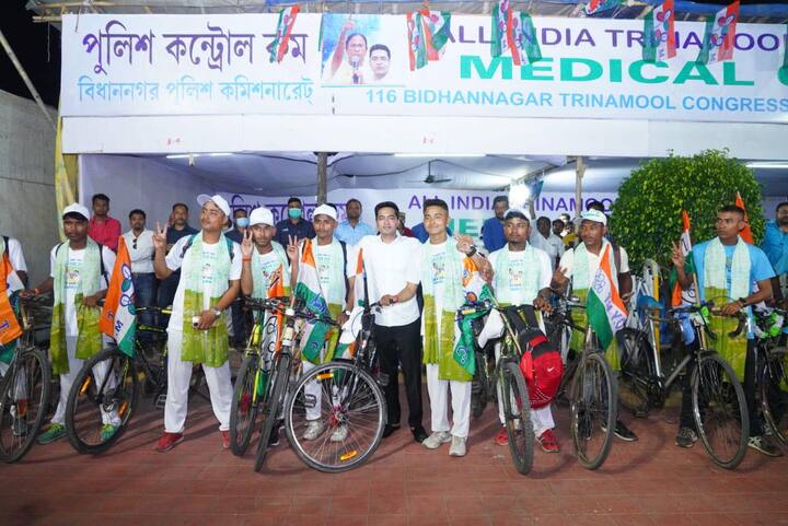 ১১টি জায়গা দিয়ে মিছিলগুলি পৌঁছবে ধর্মতলায় সমাবেশ স্থলে। সে জন্য সড়ক পথের পাশাপাশি নজর রাখা হচ্ছে প্রত্যেকটি ফেরিঘাটে। সেখানে নজরদারি চালাবে কলকাতা পুলিশের বিপর্যয় মোকাবিলা দল। ডুবুরির ব্যবস্থাও করে রাখা হচ্ছে বলে কলকাতা পুলিশ সূত্রের খবর।