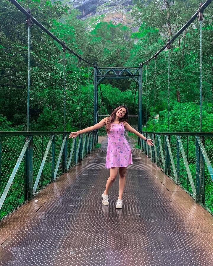 దీపికా పిల్లి లేటెస్ట్ ఫోటోస్. Image Credit: Deepika Pilli/Instagram
