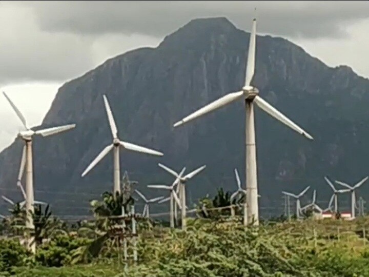 குமரியில் தென் மேற்கு பருவ காற்று சீசன் தொடக்கம்  - காற்றாலை மின் உற்பத்தி அதிகரிப்பு