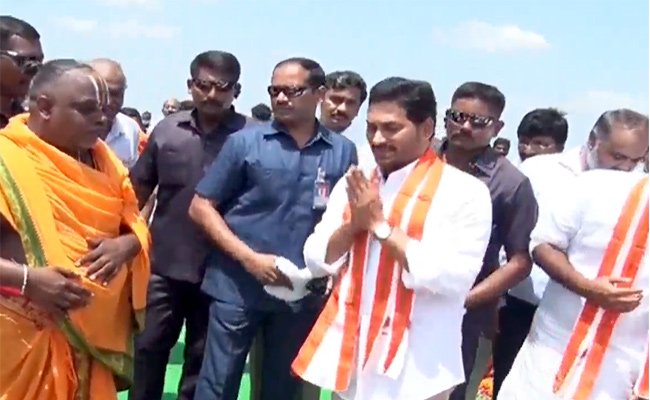 Ramayapatnam Port: రామాయపట్నం పోర్ట్‌ భూమిపూజ చేసిన సీఎం జగన్ - మౌలిక సదుపాయాల రంగానికి కొత్త ఊపు