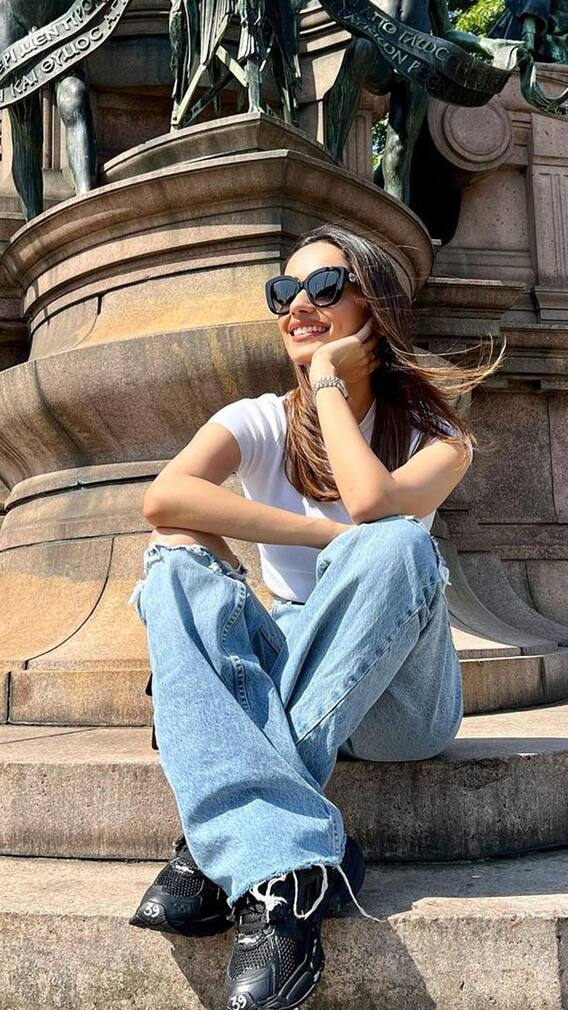 ਗਲੈਮਰਸ ਨਹੀਂ ਕਿਊਟ ਹੈ ਮਾਨੂਸ਼ੀ ਛਿੱਲਰ ਦਾ ਲੇਟੈਸਟ ਲੁੱਕ