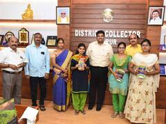 போட்டித்தேர்வில் முதல் மூன்றிடத்தை பிடித்த கரூர் மாணவிகளுக்கு ஊக்கத் தொகை - மாவட்ட ஆட்சியர் வழங்கினார்