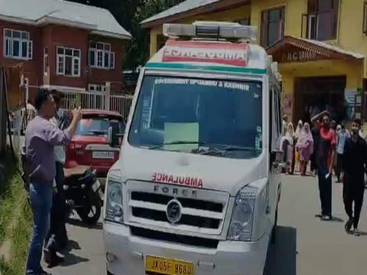 J&K: Two Migrant Labourers Injured In 'Mysterious Blast' At Construction Site In Pulwama J&K: Two Migrant Labourers Injured In 'Mysterious Blast' At Construction Site In Pulwama