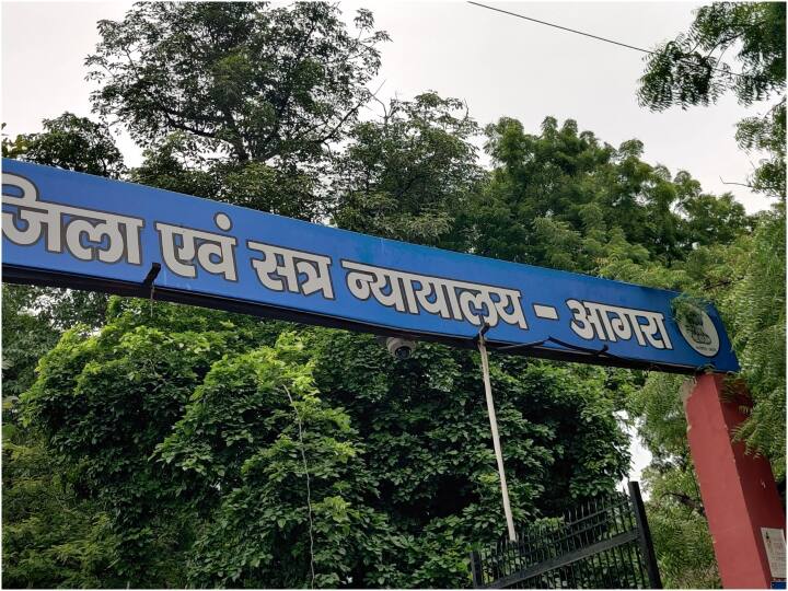 Agra News: कोर्ट से फरार होने से पहले गैंगस्टर विनय श्रोतीय ने जेल के कंप्यूटर पर खोला था फेसबुक, ऐसे की थी प्लानिंग agra before escaping from court vinay shrotiya had used facebook on the jail computer to contact friends ann Agra News: कोर्ट से फरार होने से पहले गैंगस्टर विनय श्रोतीय ने जेल के कंप्यूटर पर खोला था फेसबुक, ऐसे की थी प्लानिंग