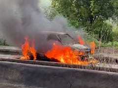 Nagpur News : व्यावसायिकाने स्वतःला कारमध्येच जाळून घेतलं, पत्नी आणि मुलालाही पेटवण्याचा प्रयत्न