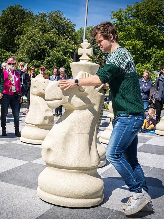 చెస్‌ ప్రపంచానికి కార్ల్‌సన్‌ సడెన్‌ షాక్‌! ఛాంపియన్‌ అవ్వడం బోరింగట!