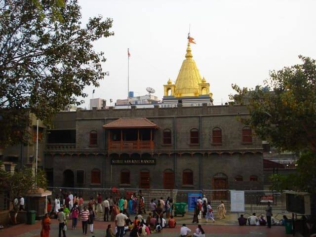 आईआरसीटीसी के इस पैकेज की बुकिंग के लिए आपको बेहद आसान तरीका फॉलो करना है. इसके लिए आपको आईआरसीटीसी की ऑफिशियल वेबसाइट-www.irctctourism.com पर जाना है और यहां आप पैकेज के लिए ऑनलाइन बुकिंग कर सकते हैं.