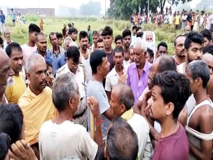 Nalanda News: ट्रांसफार्मर पर चढ़कर काम कर रहा था कर्मी, बिना बताए विभाग ने चालू कर दी लाइन, जिंदा जलकर मौत Nalanda News: Electricity Department Worker burnt Alive in Nalanda While working on the transformer ann Nalanda News: ट्रांसफार्मर पर चढ़कर काम कर रहा था कर्मी, बिना बताए विभाग ने चालू कर दी लाइन, जिंदा जलकर मौत