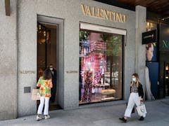 Reliance Brands Ties Up With Valentino To Bring Maison De Couture In India