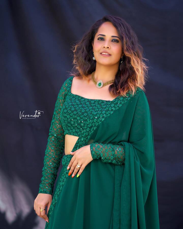అనసూయ బ్యూటీఫుల్ లేటెస్ట్ ఫోటోస్. Image Credit: Anasuya Bhardwaj/ Instagram