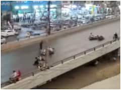 Shocking: इस सड़क पर अचानक एक साथ हुआ 10-15 बाइकों का एक्सीडेंट, वजह जान रह जाएंगे हैरान