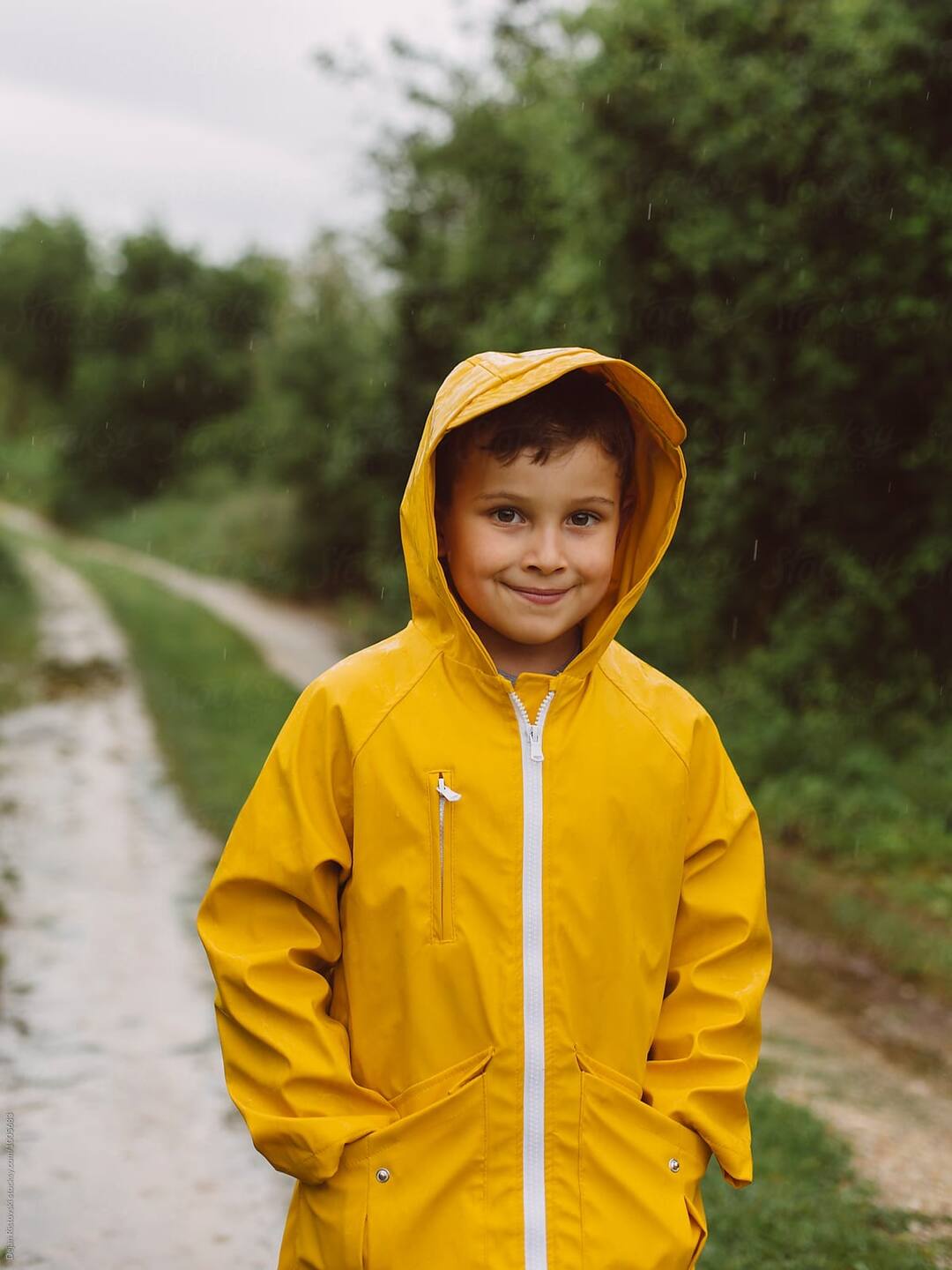 Best Rainwear Do You Want To Look Better In A Raincoat? So Keep These