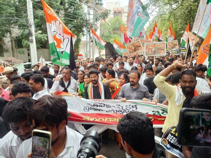 Telangana Congress Stages Protest In Hyderabad In Support Of Sonia Gandhi Telangana Congress Stages Protest In Hyderabad In Support Of Sonia Gandhi