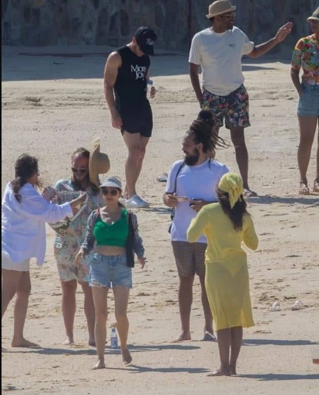 Priyanka and Nick vacation and enjoy the quite moments of life together