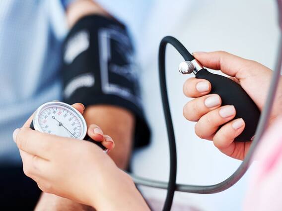 Control Blood Pressure : ਪਾਣੀ ਪੀ ਕੇ ਵੀ ਘੱਟ ਹੋ ਸਕਦਾ ਹੈ ਬਲੱਡ ਪ੍ਰੈਸ਼ਰ ! ਜਾਣੋ ਕਿਵੇਂ ?