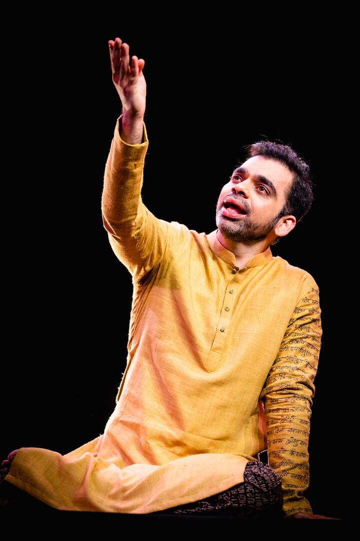 23 जुलै रोजी सायंकाळी साडे सहा वाजता मुंबईतील षण्मुखानंद सभागृहात राहुल देशपांडे आपल्या सुरेल गायकीने अवघे सभागृह मंत्रमुग्ध करणार आहेत.