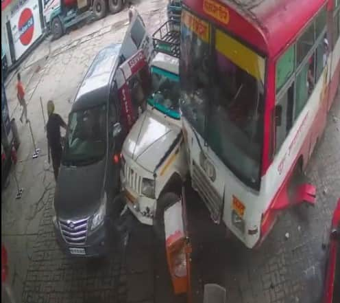 After the brake failure, the speeding bus crashed into the petrol pump, the machines exploded, watch the shocking video ਬ੍ਰੇਕ ਫੇਲ੍ਹ ਹੋਣ ਤੋਂ ਬਾਅਦ ਪੈਟਰੋਲ ਪੰਪ 'ਚ ਵੜੀ ਤੇਜ਼ ਰਫ਼ਤਾਰ ਬੱਸ, ਮਸ਼ੀਨਾਂ ਦੇ ਉੱਡੇ ਪਰਖੱਚੇ, ਦੇਖੋ ਰੌਂਗਟੇ ਖੜ੍ਹੇ ਕਰ ਦੇਣ ਵਾਲੀ ਵੀਡੀਓ