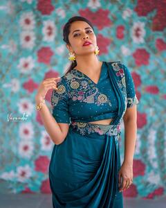 Anasuya Bhardwaj: మోడ్రన్ డ్రెస్స్ లో మెరిసిపోతున్న  అనసూయ బ్యూటిఫుల్ పిక్స్