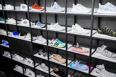 Delhi Famous Market: फुटवियर लवर्स के लिए बड़े काम की हैं दिल्ली की ये मार्केट, जानिए कहां मिलेगा आपका फेवरेट शूज?