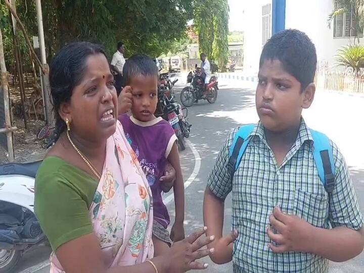 thiruvarur school expelled the hearing impaired student mother came to the collector's office in tears திருவாரூர்: செவிதிறன் குறைபாடுள்ள மாணவனை வெளியேற்றிய பள்ளி -  கண்ணீர் மல்க கலெக்டர் அலுவலகம் வந்த தாய்..!