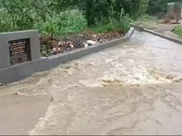 Muzaffarnagar: मानसून की पहली बारिश में ही खुल गई लाखों की लागत से बने नाले की पोल, कुछ ही घंटों में हुआ धराशायी Muzaffarnagar News The pole of the drain opened in the first rain of the monsoon ANN Muzaffarnagar: मानसून की पहली बारिश में ही खुल गई लाखों की लागत से बने नाले की पोल, कुछ ही घंटों में हुआ धराशायी