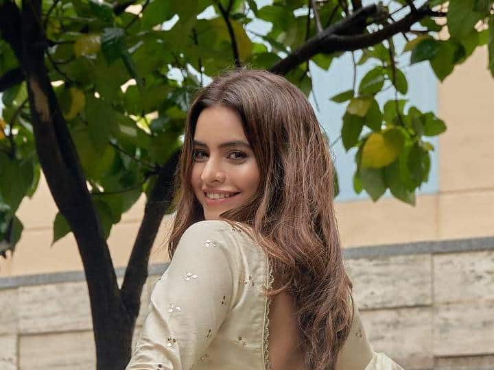 गेल्या काही काळापासून ती तिच्या धमाकेदार अभिनयामुळे लोकांचे लक्ष वेधून घेत आहे. (फोटो:aamnasharifofficial/इंस्टाग्राम)
