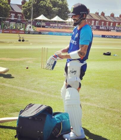 টি-টোয়েন্টি বিশ্বকাপের ইতিহাসে সর্বোচ্চ ব্যটিং গড় বিরাটের। মোট ৮৪৫ রান করেছেন ৭৬.৮১ ব্যাটিং গড়ে।