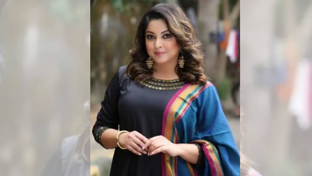 Tanushree Dutta: কান খুলে শোনো সবাই, কিছুতেই আত্মহত্যা করব না : তনুশ্রী দত্ত Tanushree Dutta says she's being harassed, asks for help but promises won't attempt suicide, know in details Tanushree Dutta: কান খুলে শোনো সবাই, কিছুতেই আত্মহত্যা করব না : তনুশ্রী দত্ত