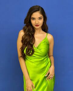 Anushka Sen Pics: फॉर्मल सूट में अनुष्का सेन ने दिखाया बॉसी अवतार, जलवा देख फैंस हुए दीवाने