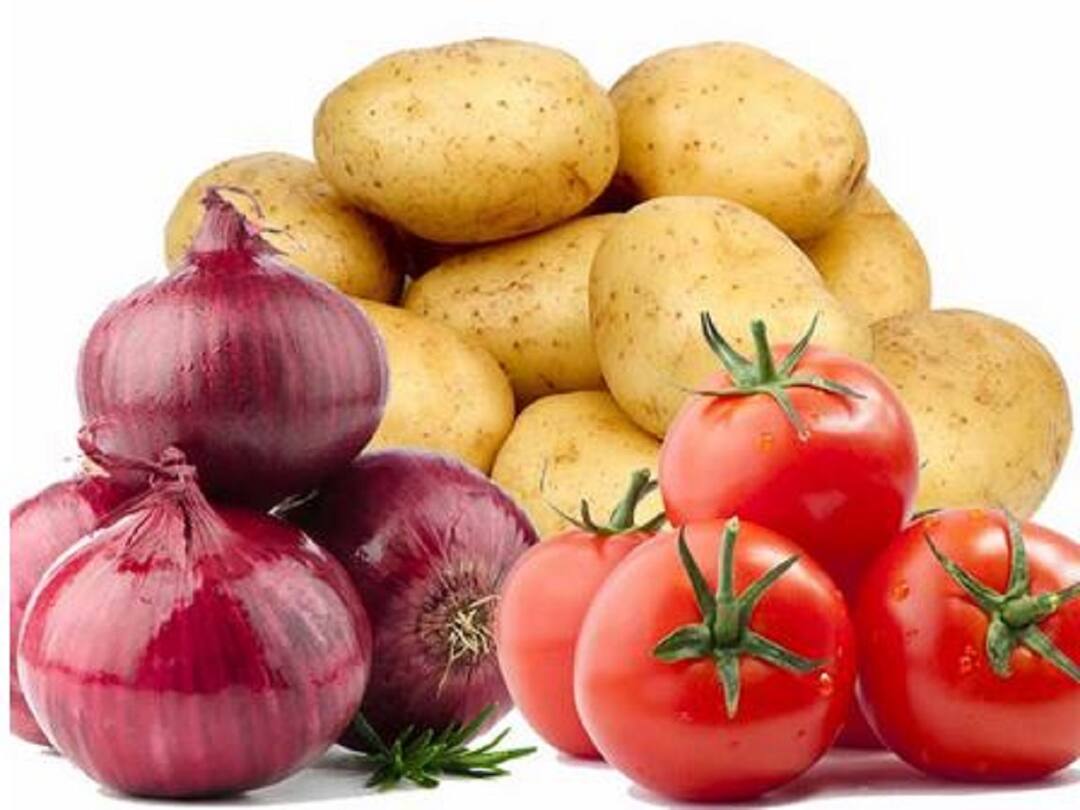 Kharif sowing : मागील वर्षीच्या तुलनेत यावर्षी कांदा आणि बटाट्याची लागवड सम पातळीवर, तर टोमॅटोच्या लागवडीत वाढ Kharif sowing of tomato, onion, potato at comfortable levels Kharif sowing : मागील वर्षीच्या तुलनेत यावर्षी कांदा आणि बटाट्याची लागवड सम पातळीवर, तर टोमॅटोच्या लागवडीत वाढ