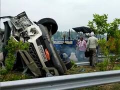 Mau Accident News: स्कॉर्पियो का टायर फटने से दर्दनाक हादसा, 2 की मौत 5 घायल, अजमेर शरीफ से लौट रहा था परिवार