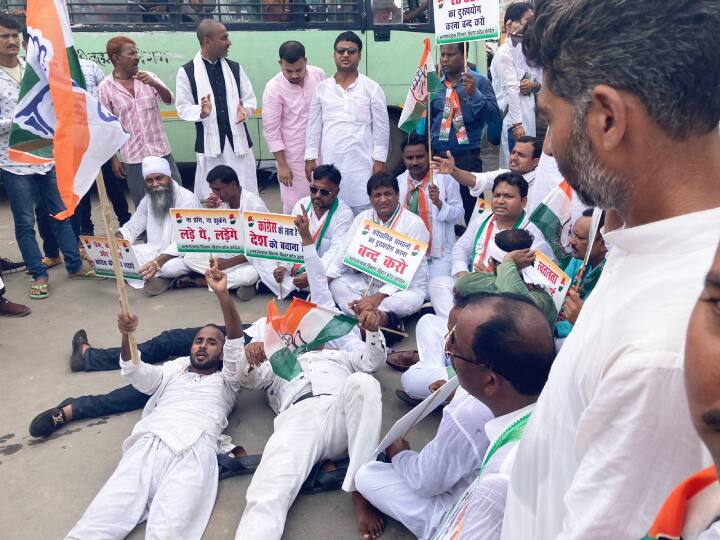 National Herald Case: Congress Protest in Patna over questioning from Sonia Gandhi by ED ann National Herald Case: सोनिया गांधी से पूछताछ को लेकर पटना में कांग्रेस का जमकर प्रदर्शन, कहा- हम झुकेंगे नहीं...