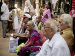 Old Age Pension Scheme: बुजुर्गों को आत्मनिर्भर बनाएगी महाराष्ट्र सरकार की ये स्कीम, जानिए रजिस्ट्रेश का प्रोसेस
