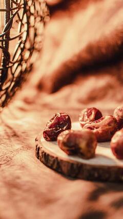 Health Tips : वजन कमी करायचंय? खजुराचं सेवन करा; मिळतील अनेक फायदे