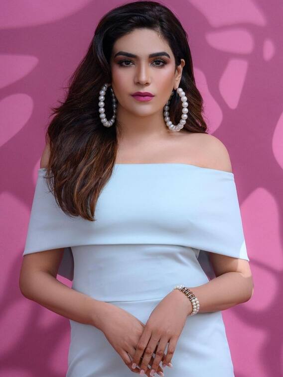 कुंडली भाग्य की श्रृष्टि अरोड़ा की देखें ये खूबसूरत तस्वीरें