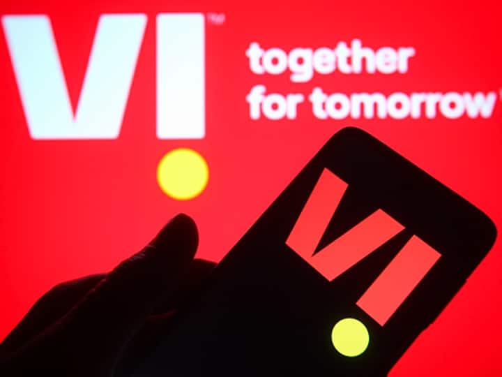 Akshaya Moondra To Replace Ravinder Takkar As CEO Of Vodafone Idea Akshaya Moondra To Replace Ravinder Takkar As CEO Of Vodafone Idea