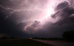 Weather Update: অস্বস্তি মিটবে কি? সপ্তাহান্তে কলকাতাসহ দক্ষিণবঙ্গজুড়ে বৃষ্টির পূর্বাভাস