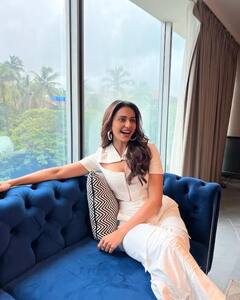 Pics: વ્હાઇટ ડ્રેસમાં ગજબના પૉઝ આપતી જોવા મળી Rakul Preet Singh, સુંદર અદાઓ જીતી લેશે તમારુ દિલ