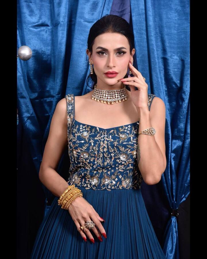 टीवी एक्ट्रेस पवित्रा पुनिया (Pavitra Punia) अपने ग्लैमरस अवतार के लिए आए दिन सुर्खियां बटोरती हैं. उनका हर लुक चर्चा में आ जाता है.