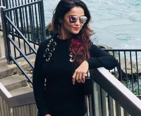 અદા ખાન 'ખતરો કે ખિલાડી 10'ની સૌથી વધુ કમાણી કરનાર સ્પર્ધક હતી. ટીવીની નાગીન અદાએ એપિસોડ દીઠ 2 લાખ રૂપિયા ફી લીધી હતી, પરંતુ તેને દિવ્યાંકા અને જન્નત કરતા ઘણી ઓછી ફી મળી હતી.