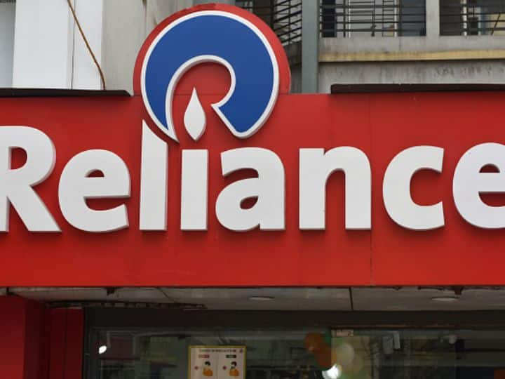 Reliance Q1 Results Consolidated Profit Jumps 46 Per Cent YoY To Rs 17955 Crore Reliance Q1 Results | Consolidated Profit Jumps 46% YoY To Rs 17,955 Cr Driven By Refining Margin