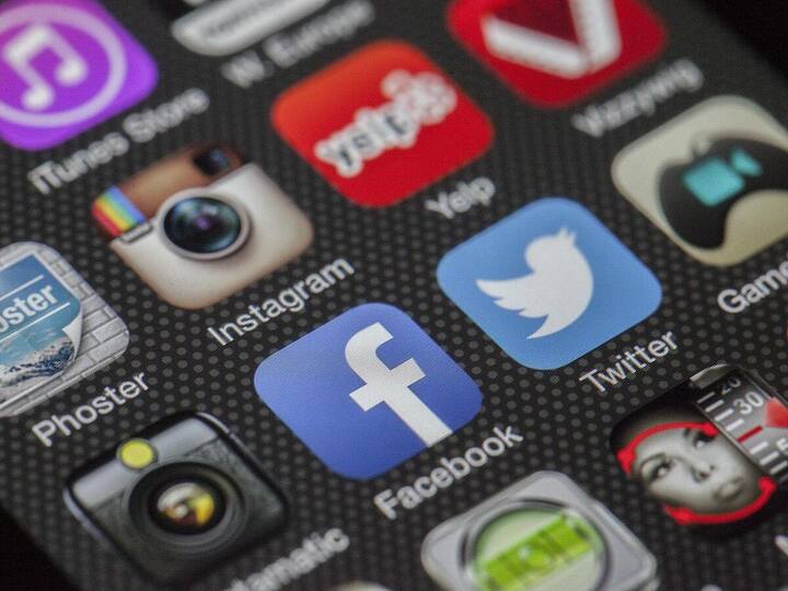 Govt Tightens Noose on Social Media Platforms Content Flagged Need To Be Removed Govt On Social Media Platforms: సోషల్ మీడియాకు కేంద్రం ఝలక్! ఆ కంటెంట్‌ తీసేయాల్సిందే?