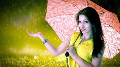 Monsoon Health: বর্ষাকালে বাইরে বেরলে কেমন পোশাক পরবেন?