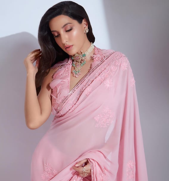Nora Fatehi Photos: బాహుబలి బ్యూటీ నోరా ఫతేహి లేటెస్ట్ పిక్స్