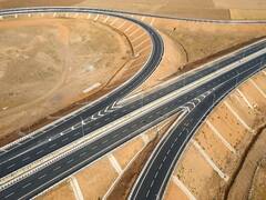 Bundelkhand Expressway: బుందేల్‌ఖండ్ ఎక్స్‌ప్రెస్‌వేలో అప్పుడే గుంతలు, ప్రధానిని టార్గెట్ చేసిన ప్రతిపక్షాలు